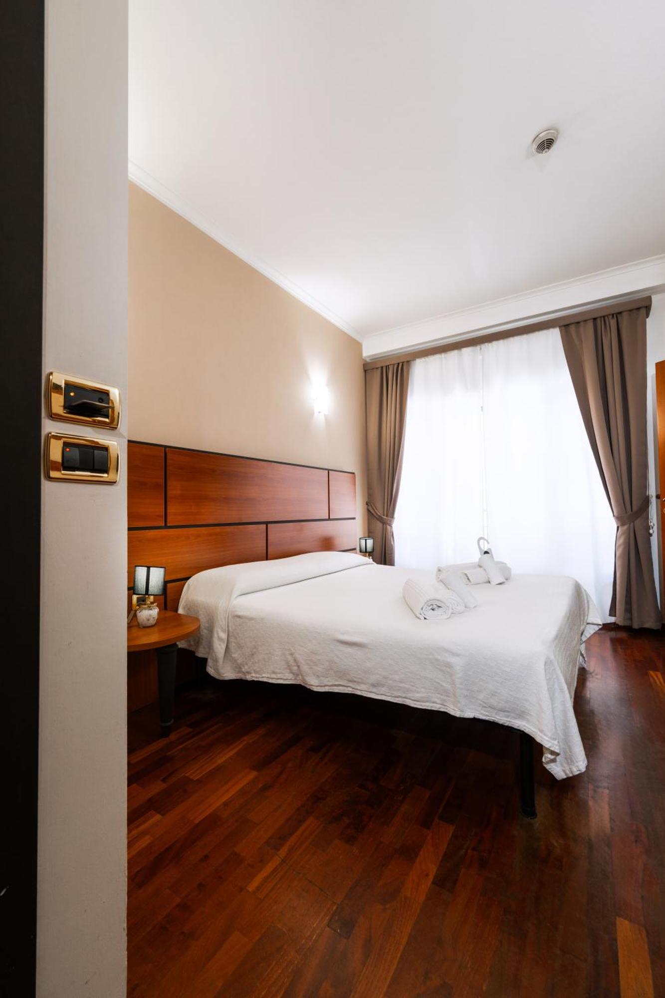 Center Hotel 2*
