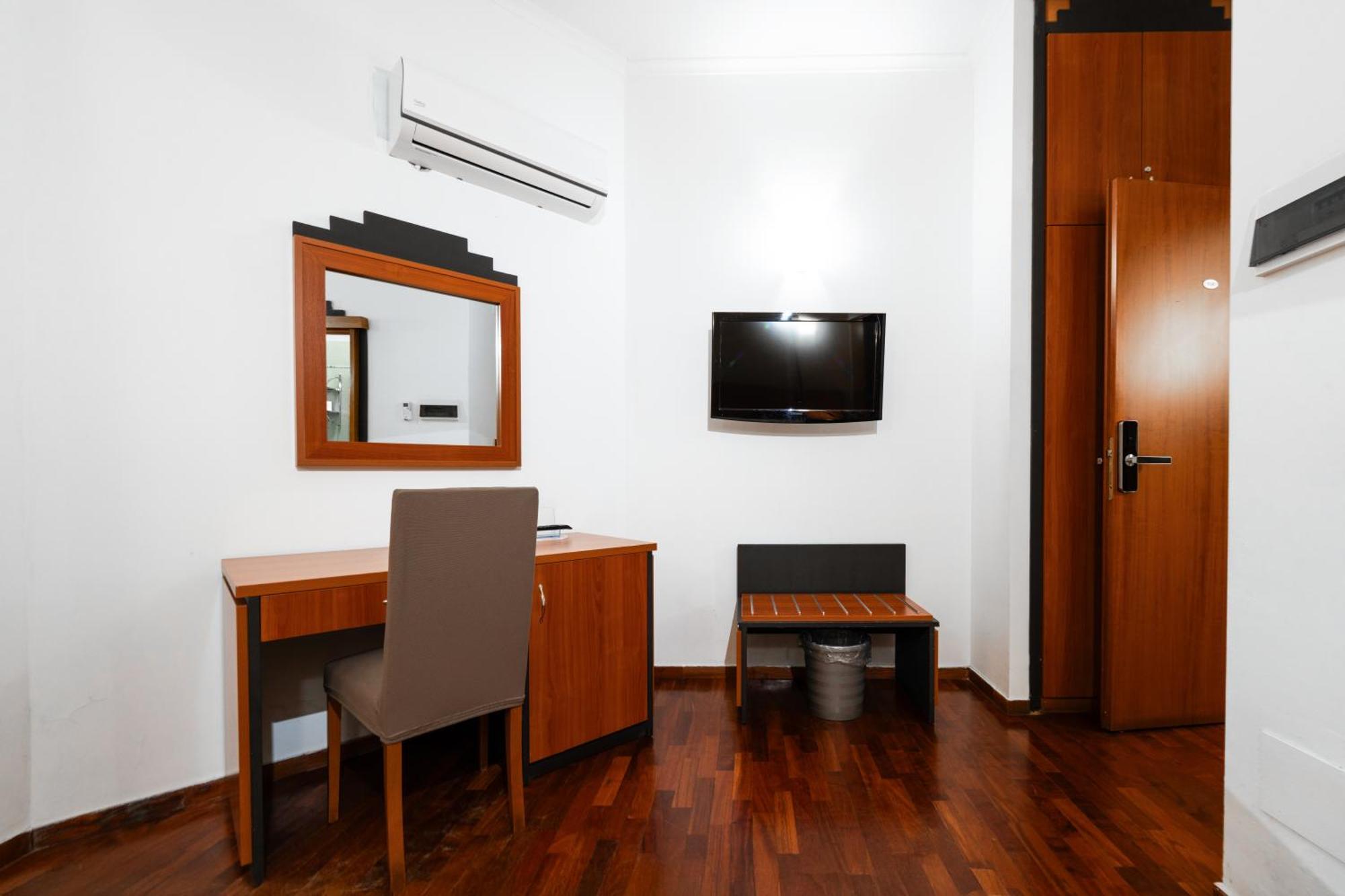Center Hotel 2*